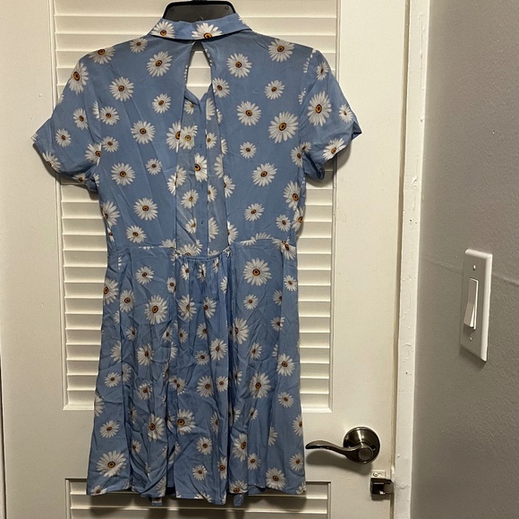 Blue Summer Mini Dress with Daisy Print - Picture 4 of 5